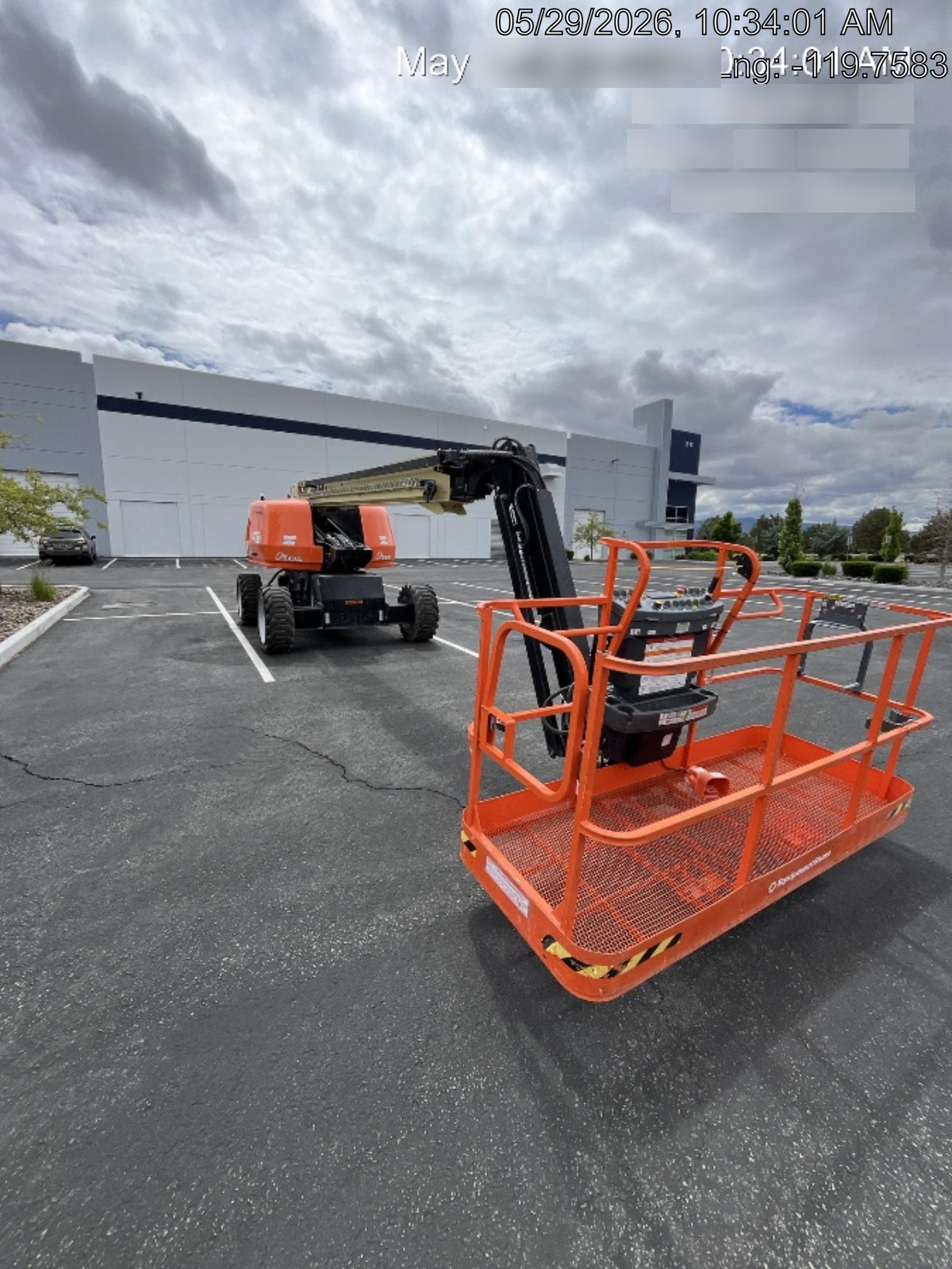 2025 JLG 660SJ