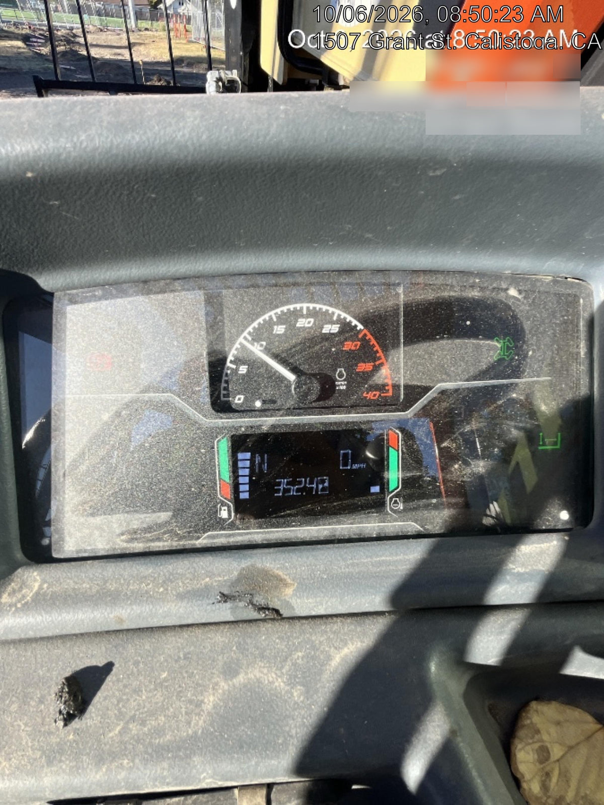 2025 JLG 519