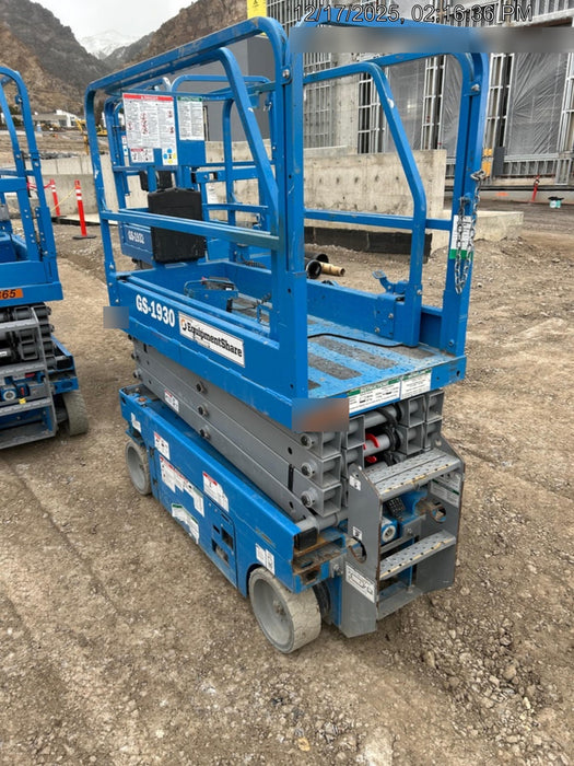 2019 Genie GS-1930 Fixed rails with chain Entry