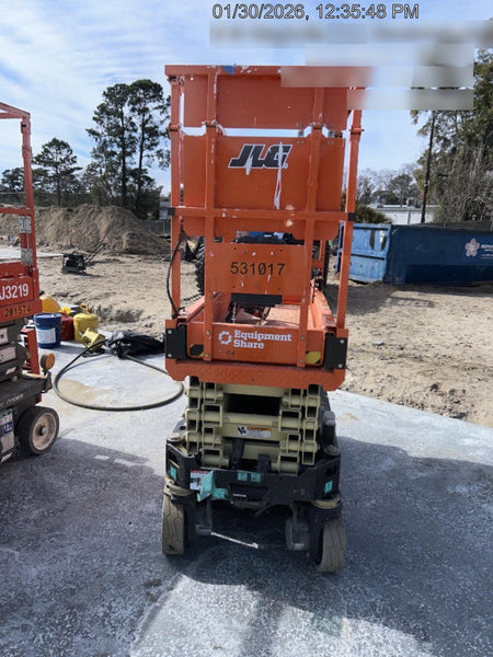 2025 JLG ES1932