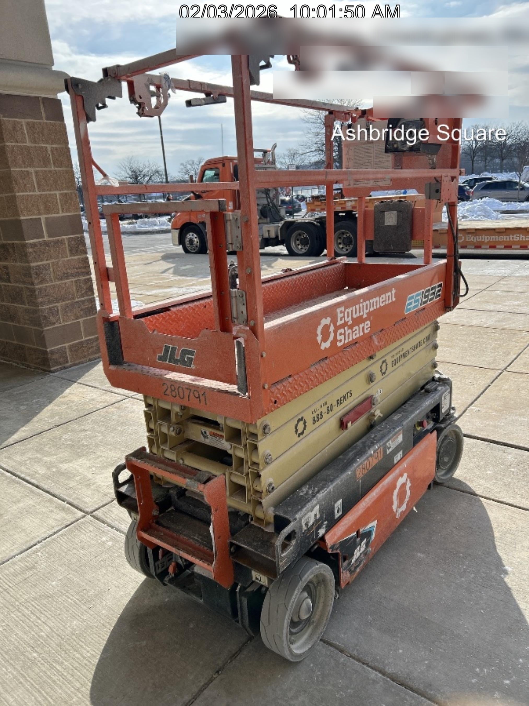 2022 JLG ES1932