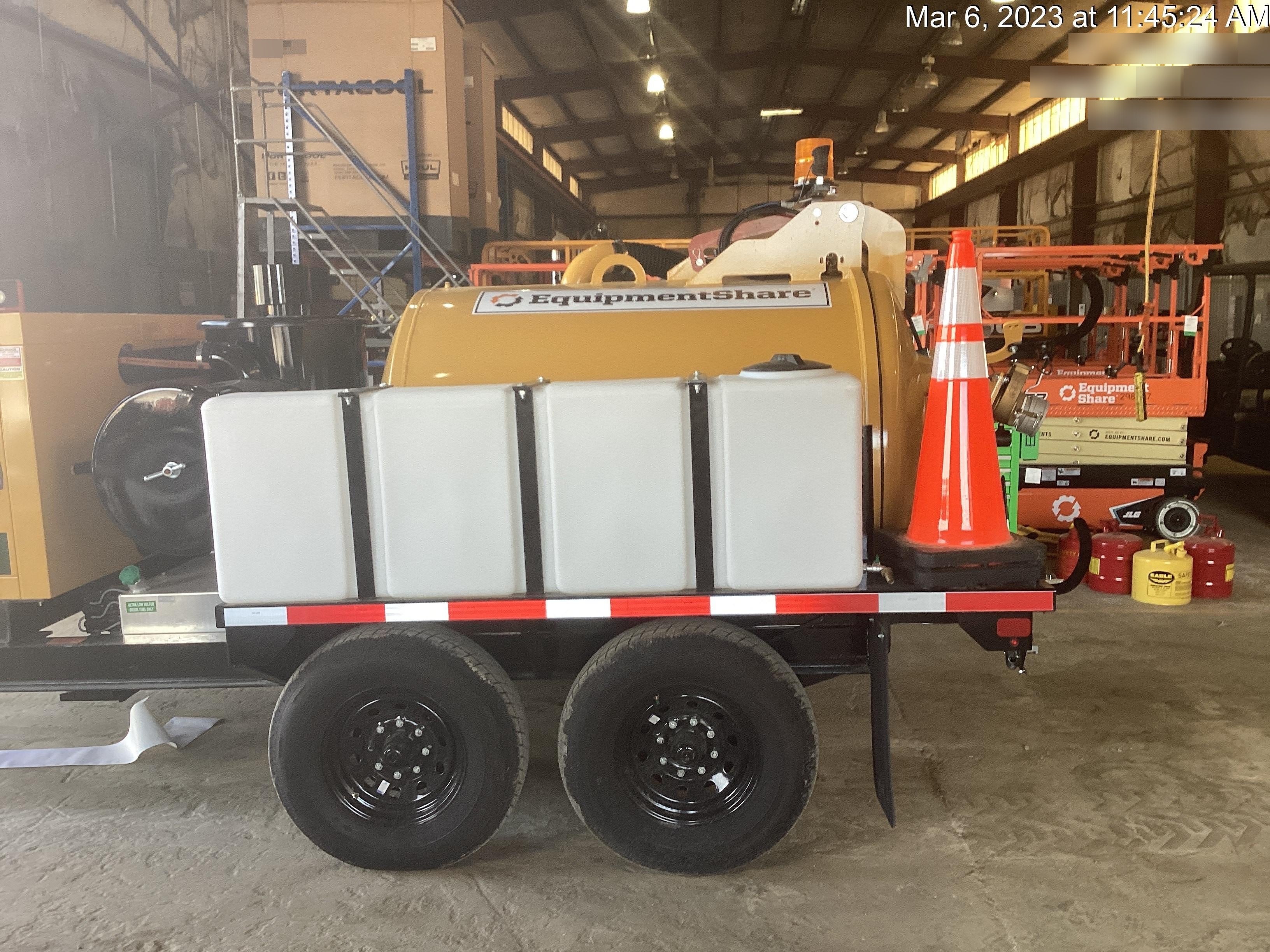 2023 Vac-Tron LP573XDT T4 Koehler Diesel Engine, 500 Gallon Debris Tank, x2 100 Gallon Water Tanks