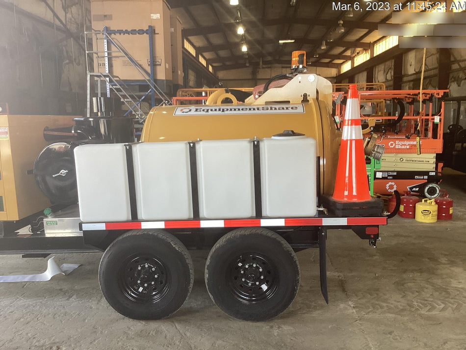 2023 Vac-Tron LP573XDT T4 Koehler Diesel Engine, 500 Gallon Debris Tank, x2 100 Gallon Water Tanks