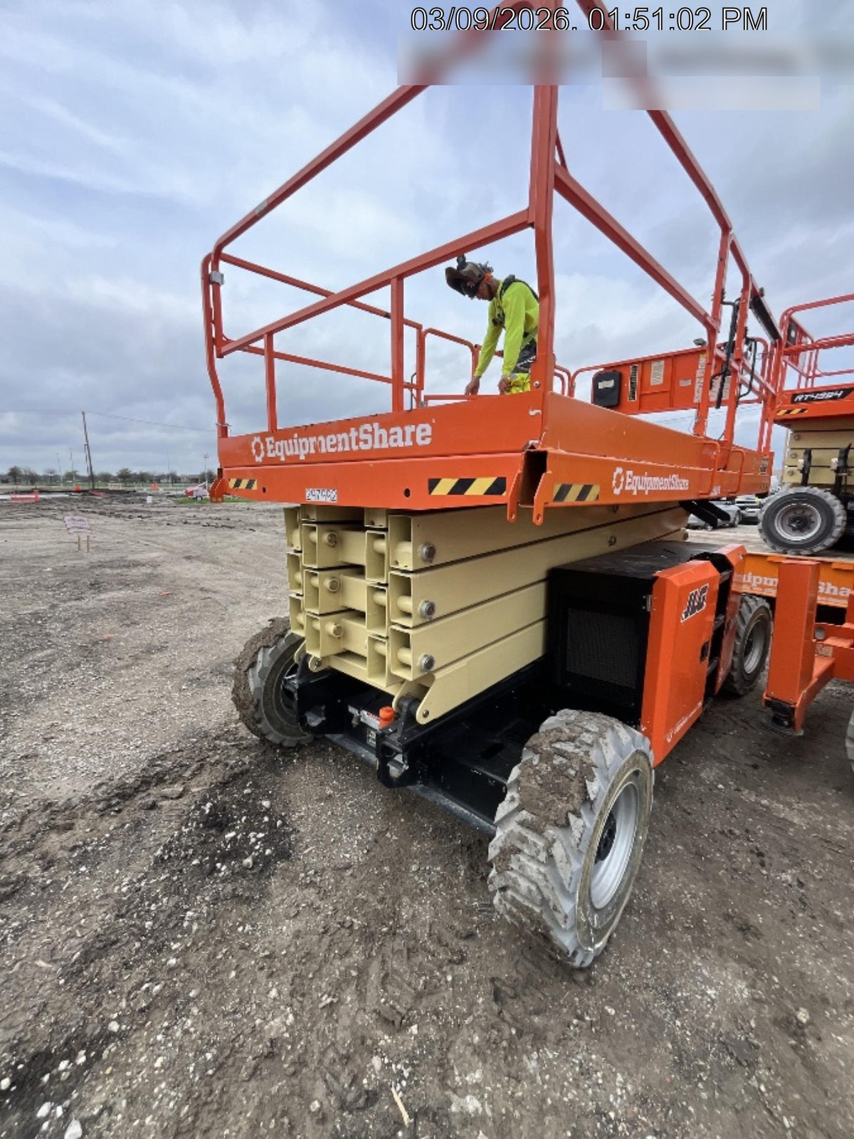 2025 JLG RT4394