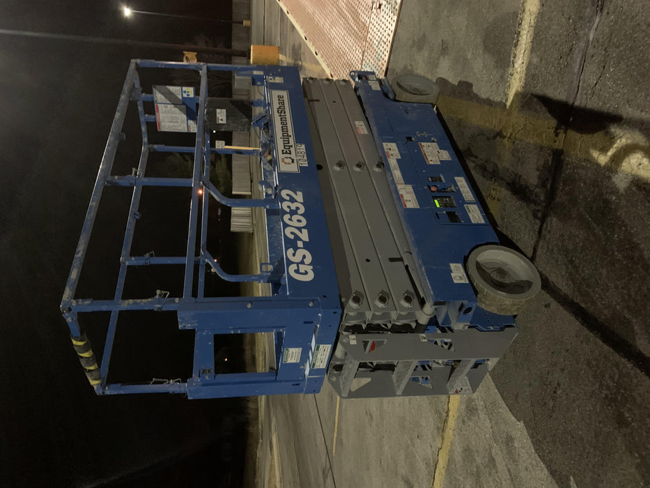 2020 Genie GS-2632 Solid NM Tires, Folding Rails with Half-Height Swing Gate, Beacon