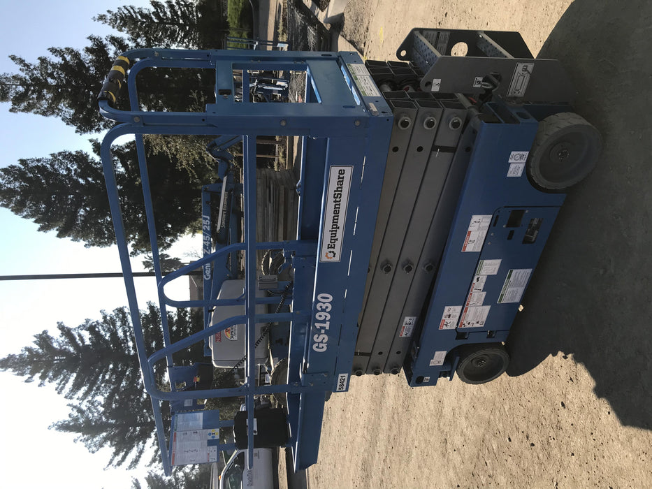 2019 Genie GS-1930 Half Height Swing Gate, 800W Inverter