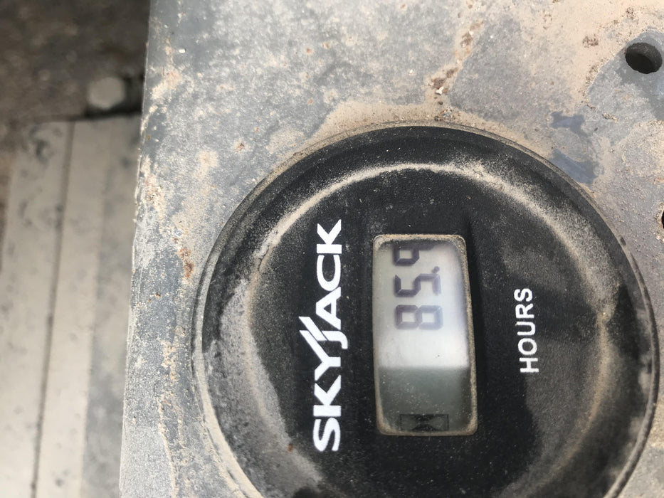 2018 Skyjack SJIII-4632 Skyjack SJIII4632 Scissor Lift w/Trojan Batteries