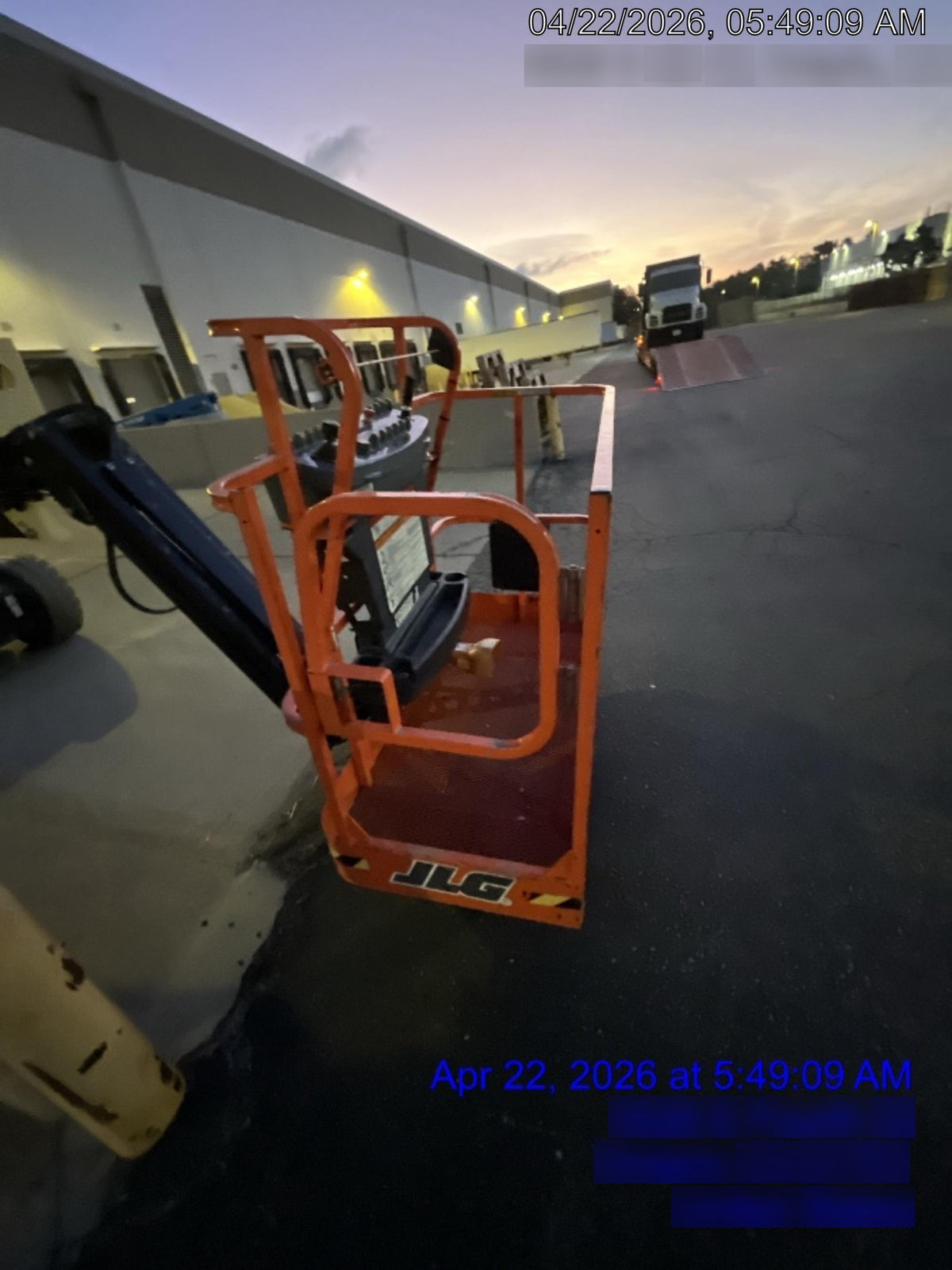 2024 JLG E450AJ