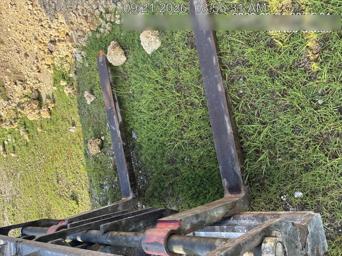 2022 SKYTRAK 8042