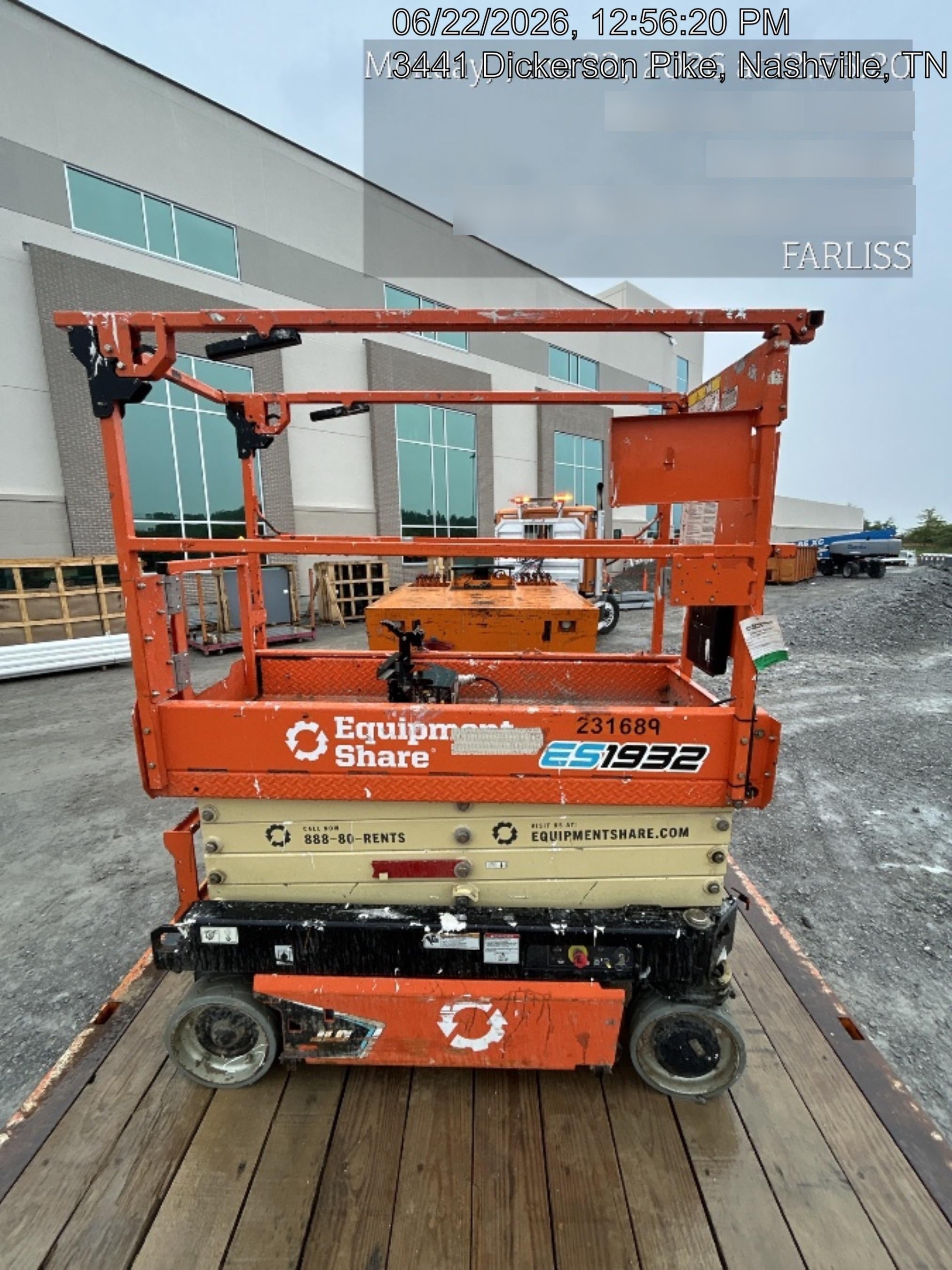 2022 JLG ES1932