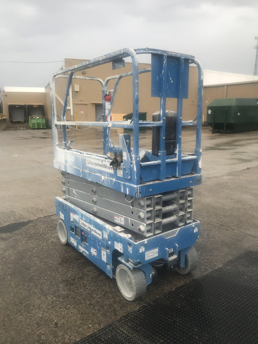 2019 Genie GS-1930 Fixed Rails with Chain Entry