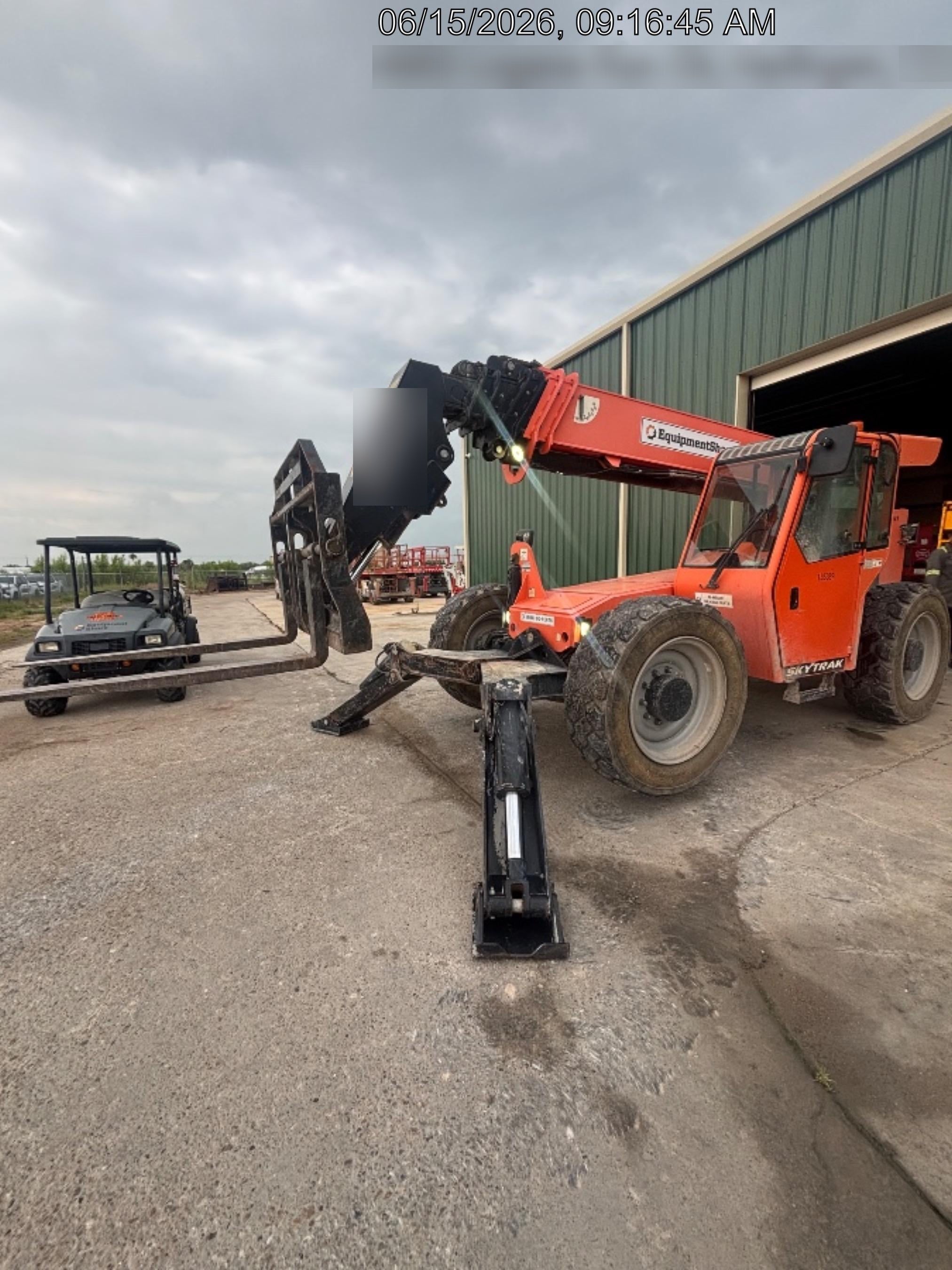 2021 JLG 12054