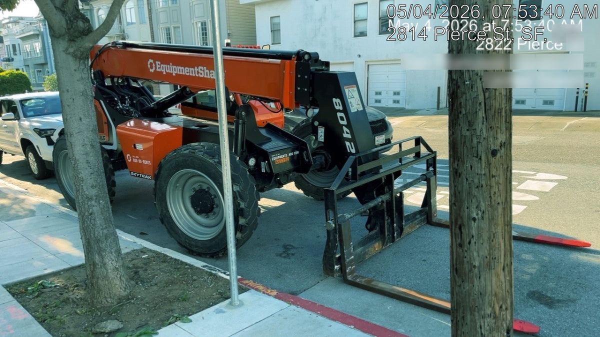 2024 SKYTRAK 8042