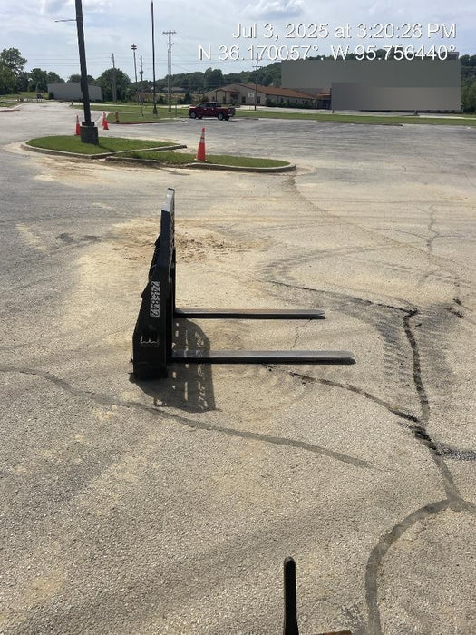 2022 PALADIN 48" Pallet Forks - Paladin