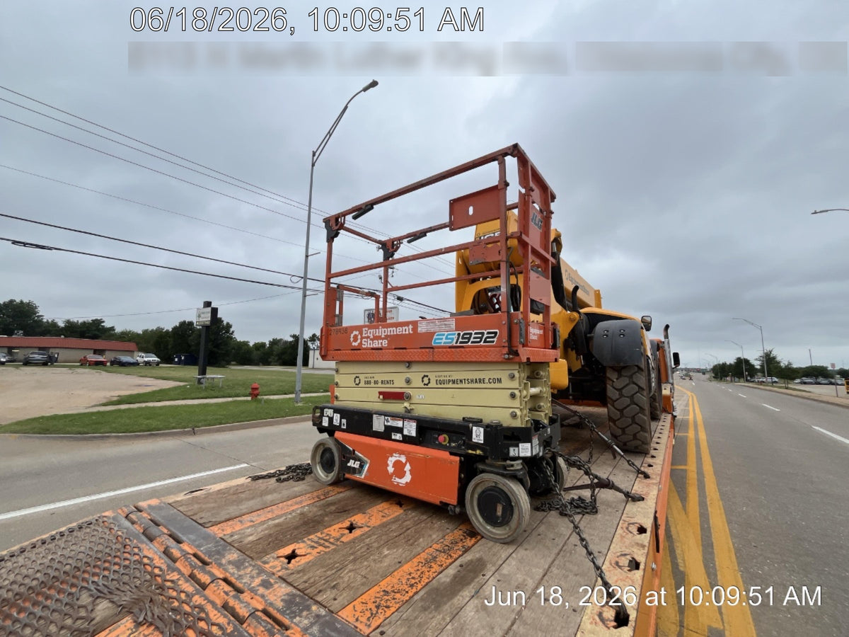 2022 JLG ES1932