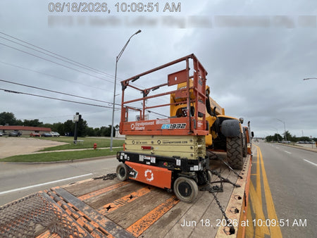 2022 JLG ES1932