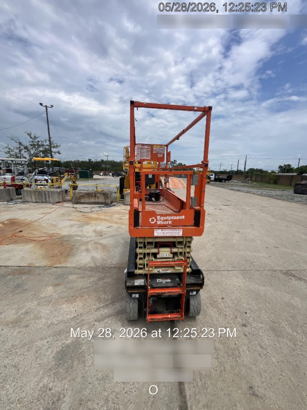 2023 JLG ES2632