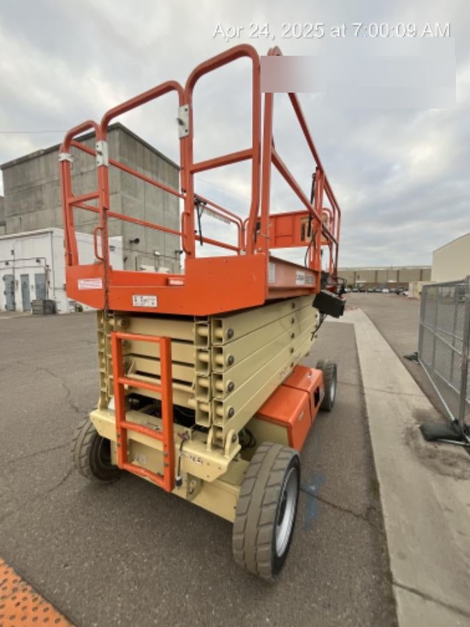 2021 JLG 4069LE