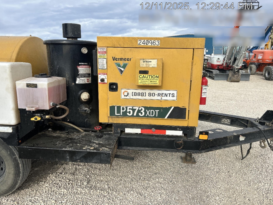 2022 Vac-Tron LP573XDT T4 Koehler Diesel Engine, 500 Gallon Debris Tank, x2 100 Gallon Water Tanks