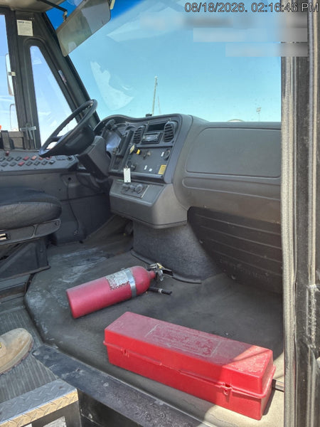 2014 FREIGHTLINER Thomas 72 Passenger Bus