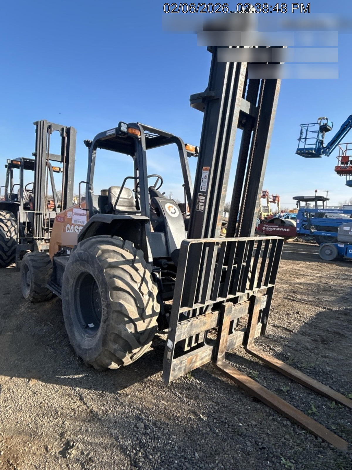 2023 CASE 588H