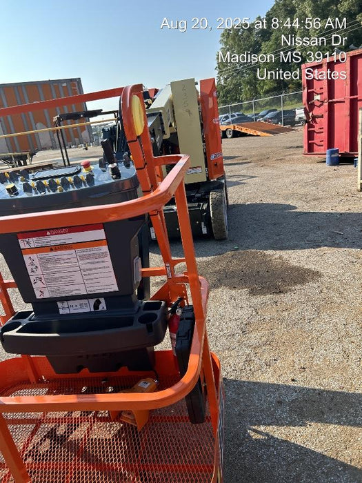 2025 JLG E300AJP