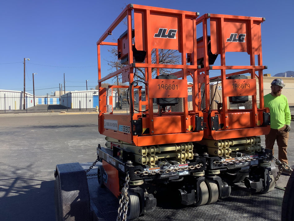 2021 JLG ES1330L