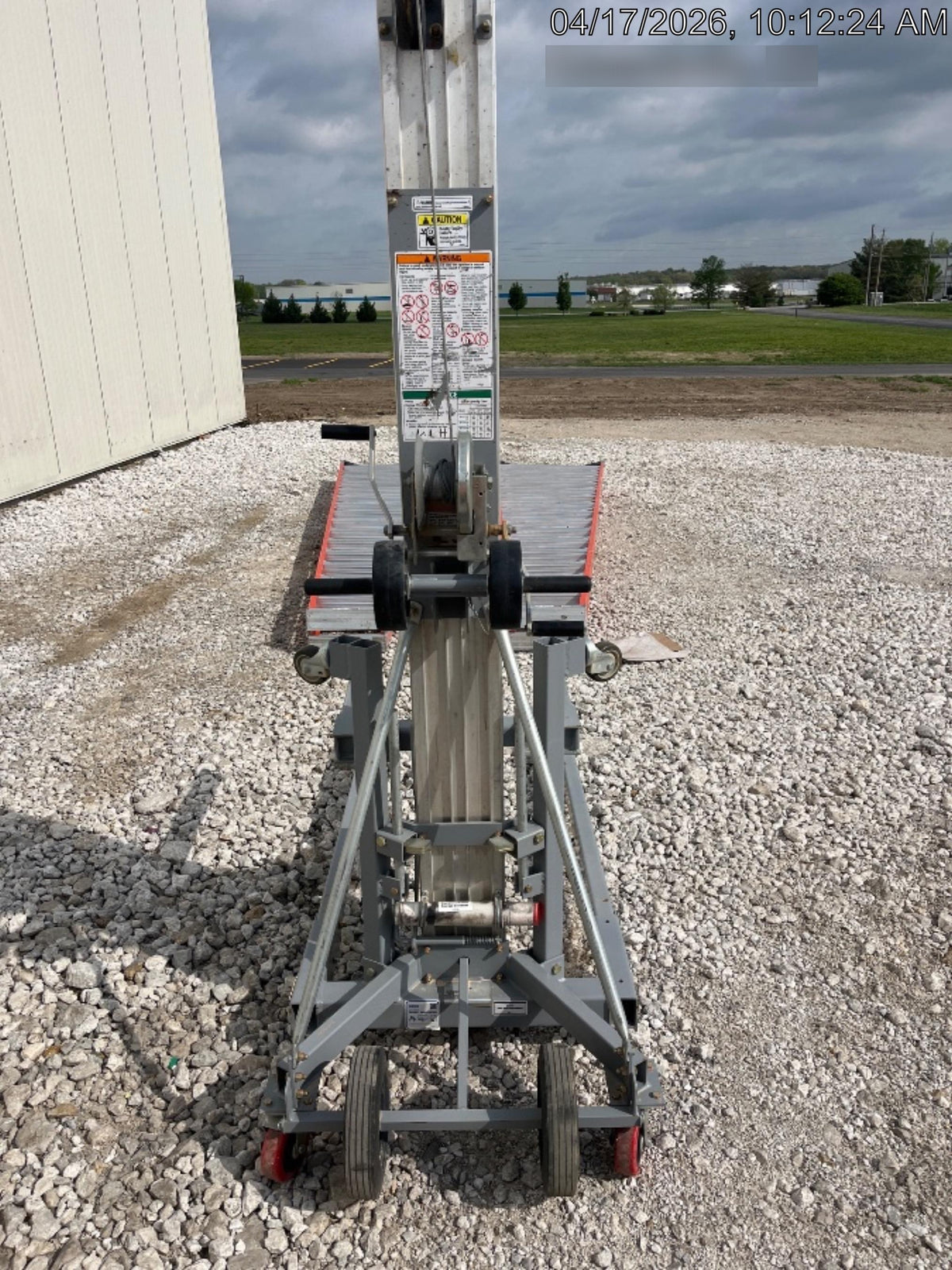 2023 GENIE SLC-24