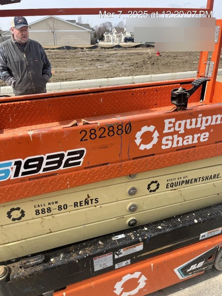 2022 JLG ES1932