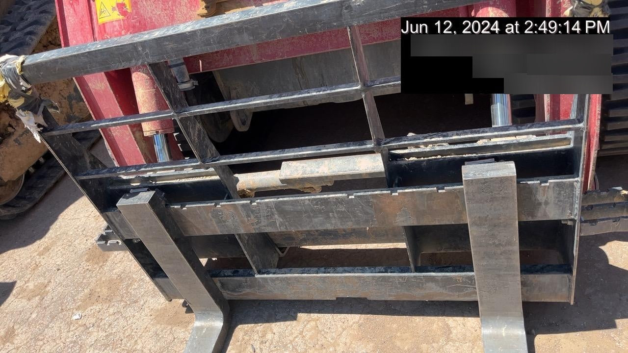 2023 ARROW MATERIAL HANDLING 48" Pallet Forks - Arrow
