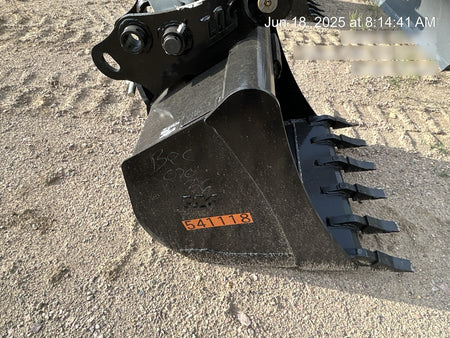 2025 TAKEUCHI 36" Bucket - Takeuchi
