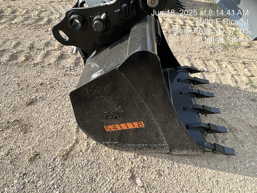 2025 TAKEUCHI 36" Bucket - Takeuchi