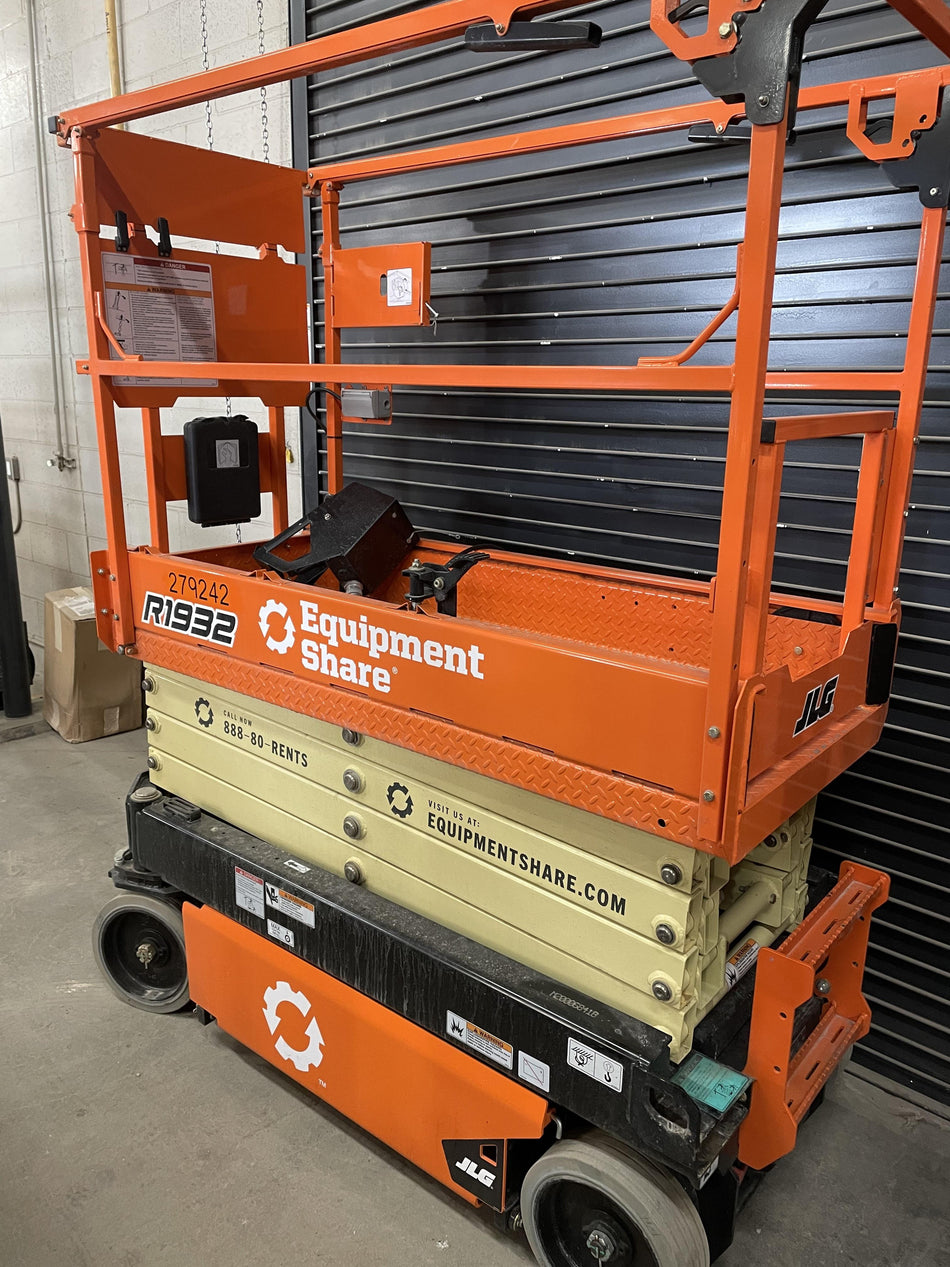 2022 JLG R1932