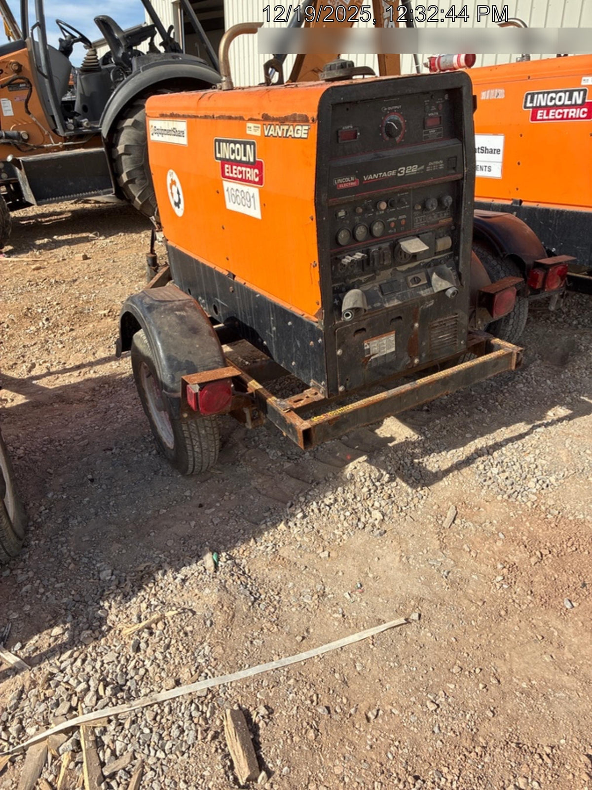 2021 Lincoln Electric Vantage 322 Vantage 322 Ready Pak 3 w/ Decals, ORANGE (includes trailer, cable rack, fender light kit) NO Telematics