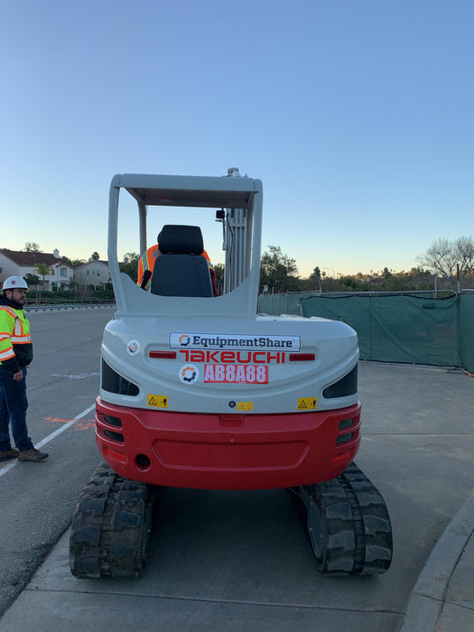 2021 TAKEUCHI TB250-2R