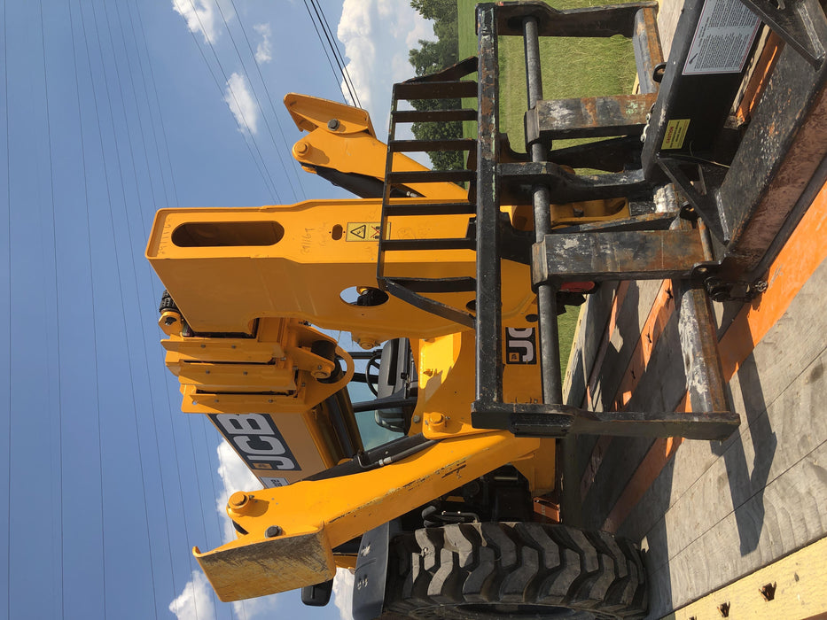 2020 JCB 512-56 Canopy, 74 HP, Solid Tires, STD Worklight, Beacon, Aux Hydraulics, Lifting Eye, Backup Alarm w/66" Carriage, 60" Forks