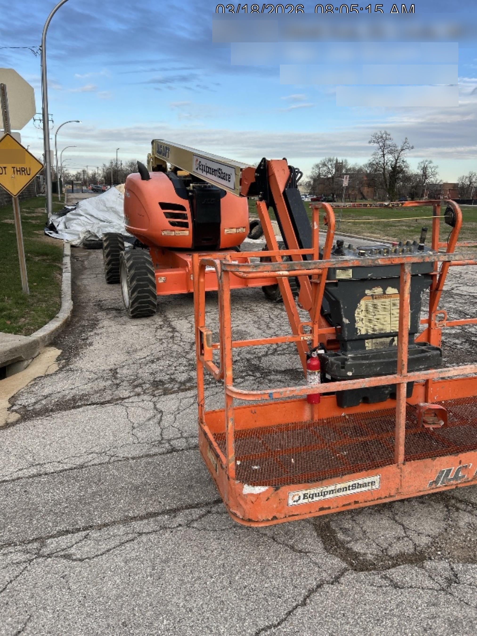 2021 JLG 600AJ