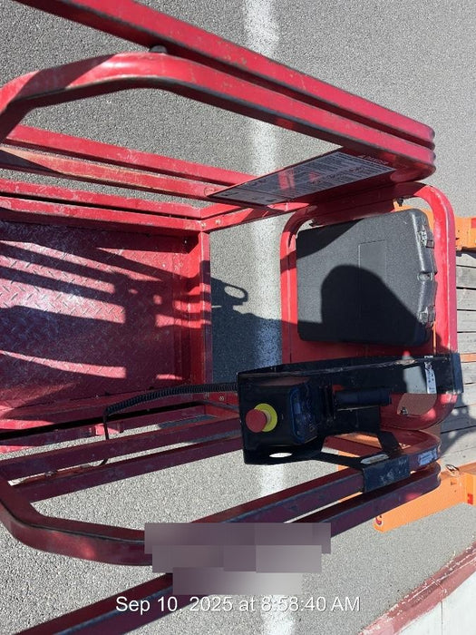 2020 MEC 1330SE Solid NM Tires, Steel Swing out Doors, LCS, Beacon, 900W Inverter