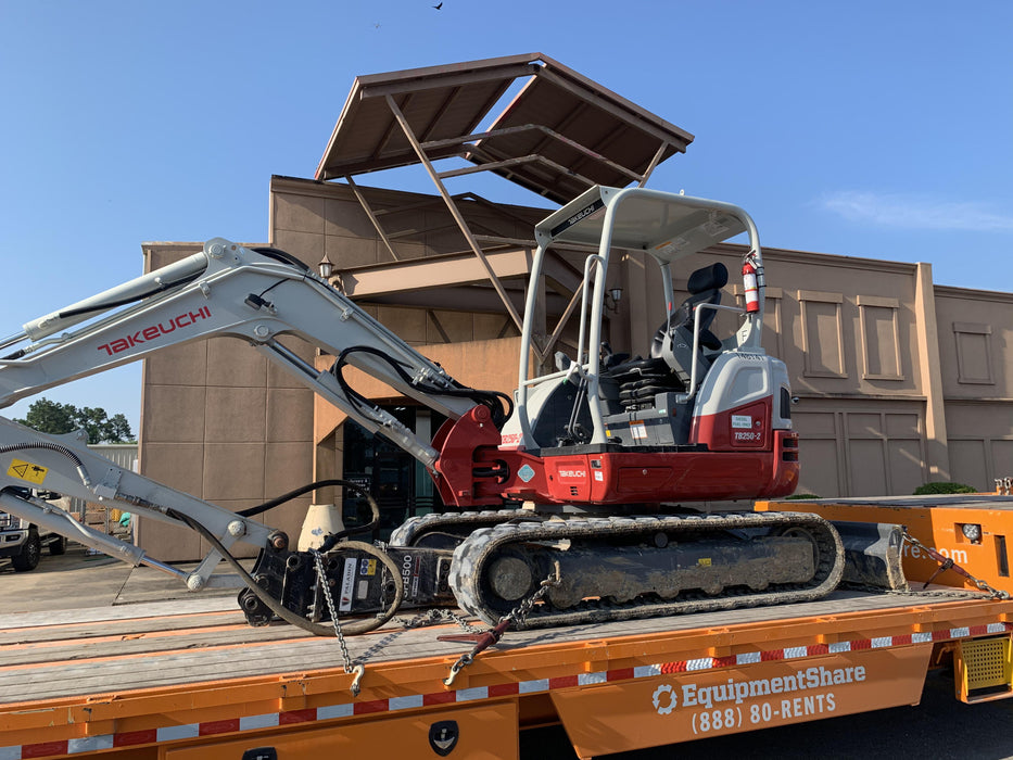2021 TAKEUCHI TB250-2