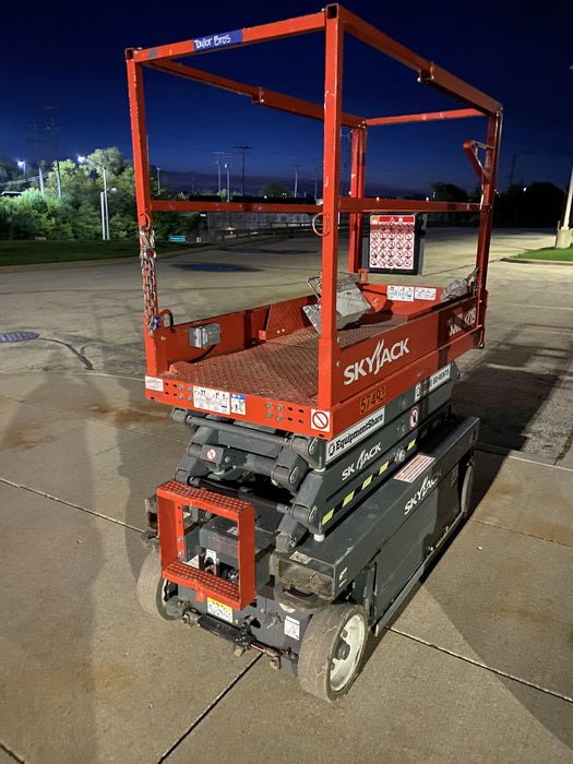 2017 Skyjack SJIII-3219 Standard Rental Specs