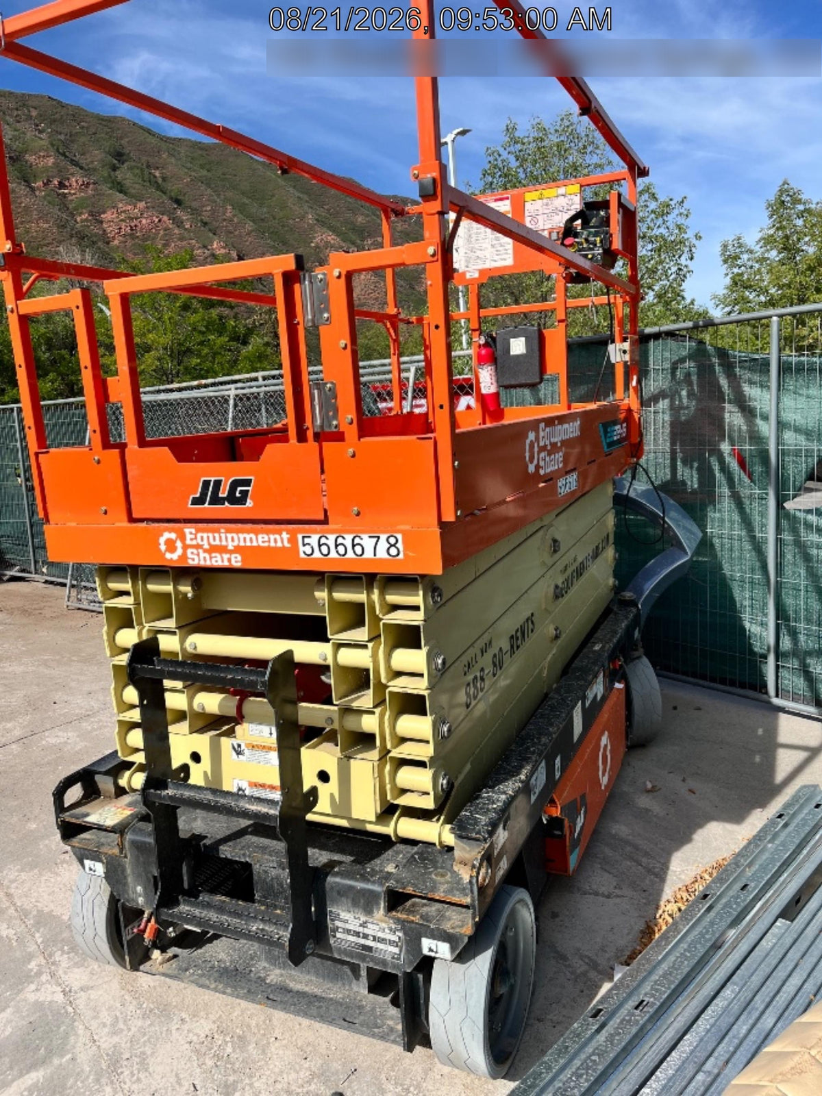 2025 JLG ES3246