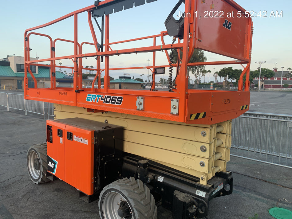 2021 JLG ERT4069