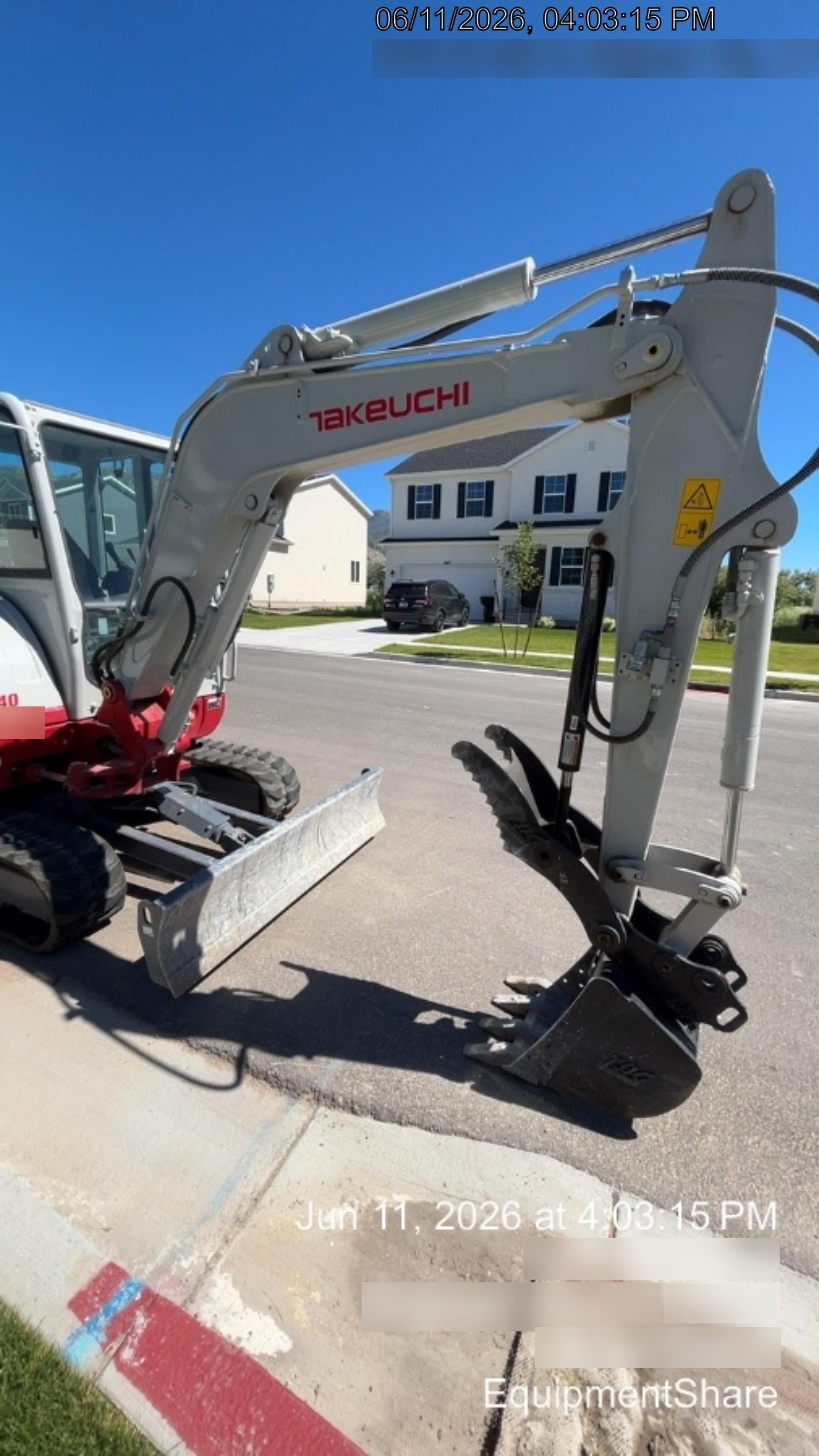 2023 TAKEUCHI TB240-CR