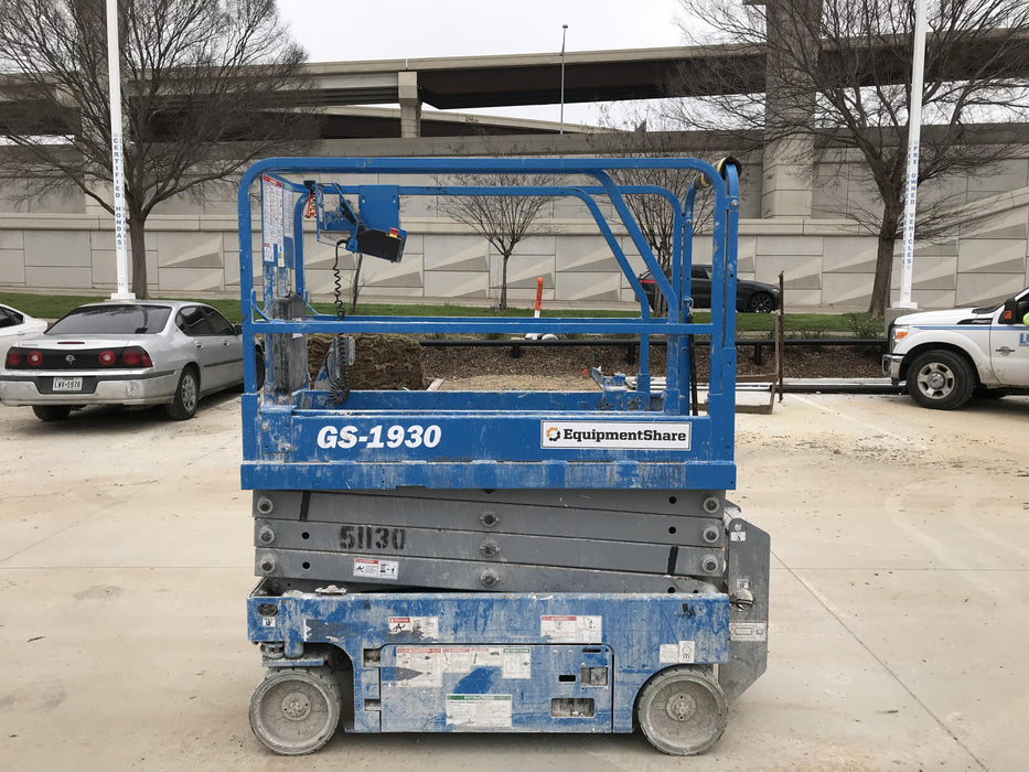 2019 Genie GS-1930 Fixed Rails with Chain Entry