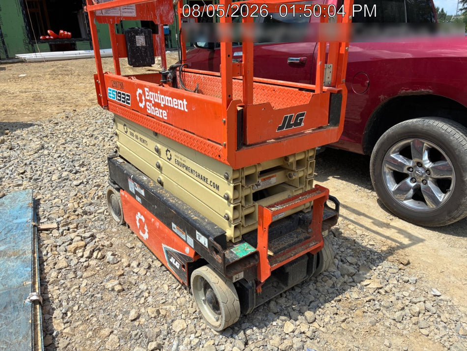 2022 JLG ES1932