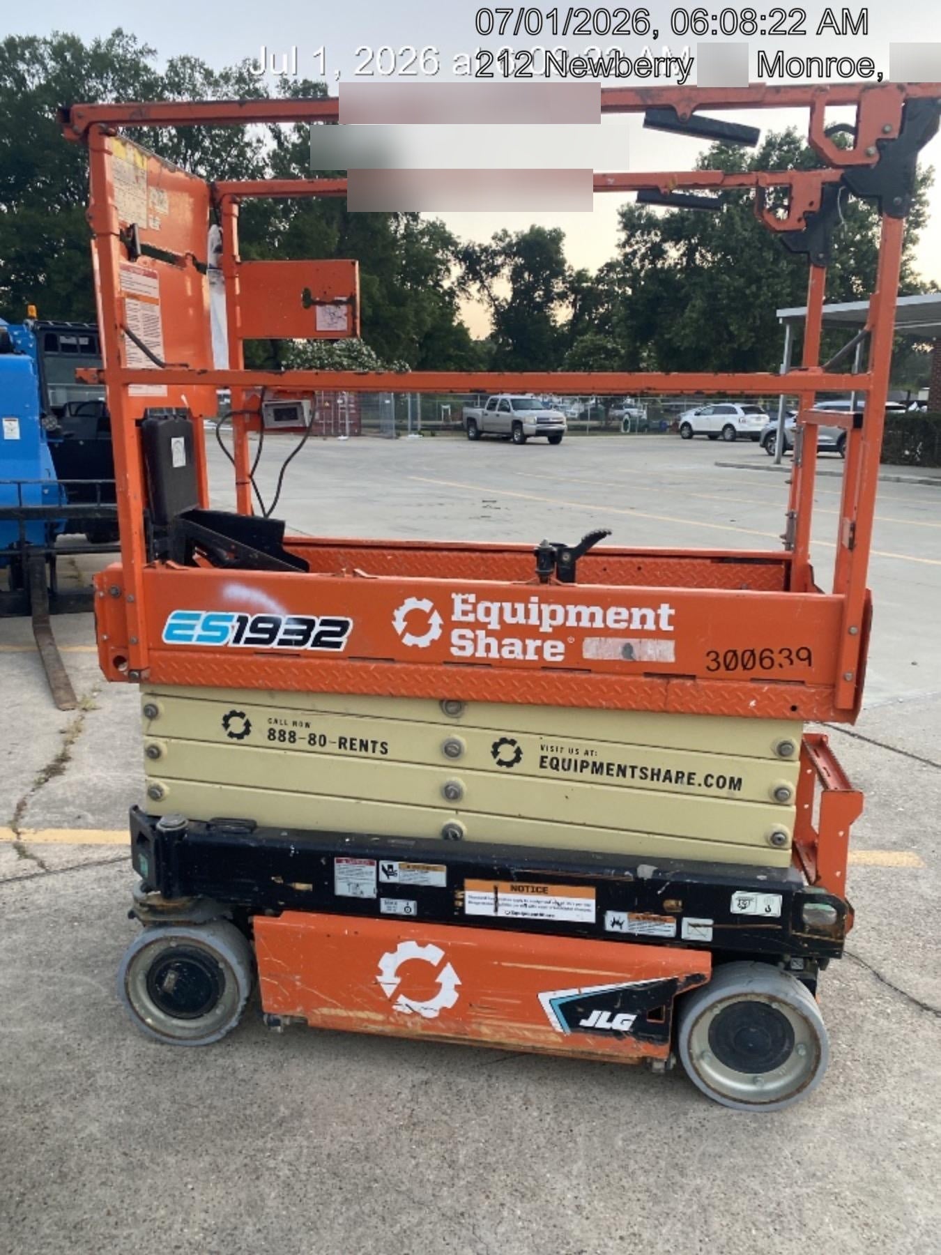 2023 JLG ES1932