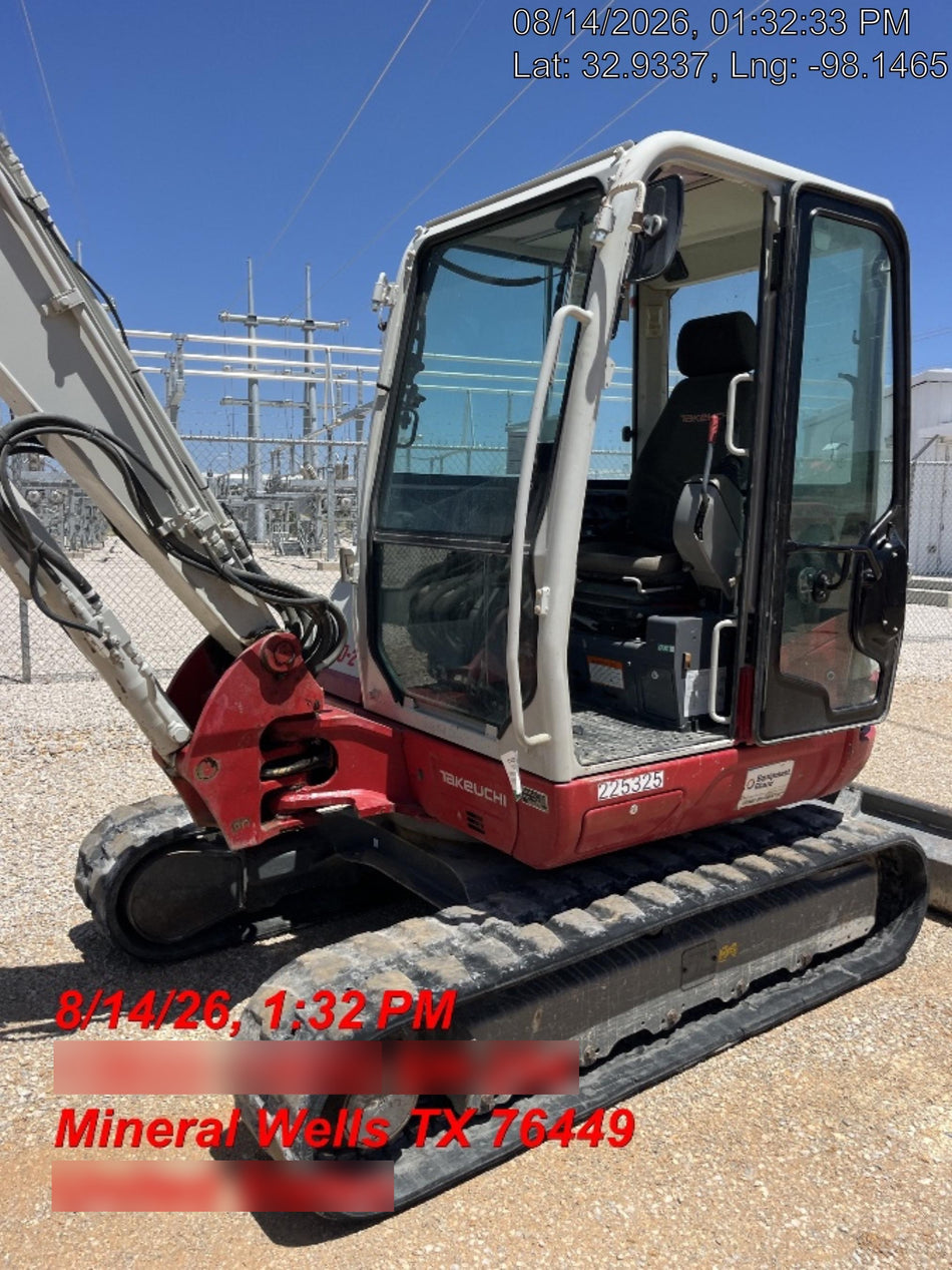 2022 TAKEUCHI TB250-2C