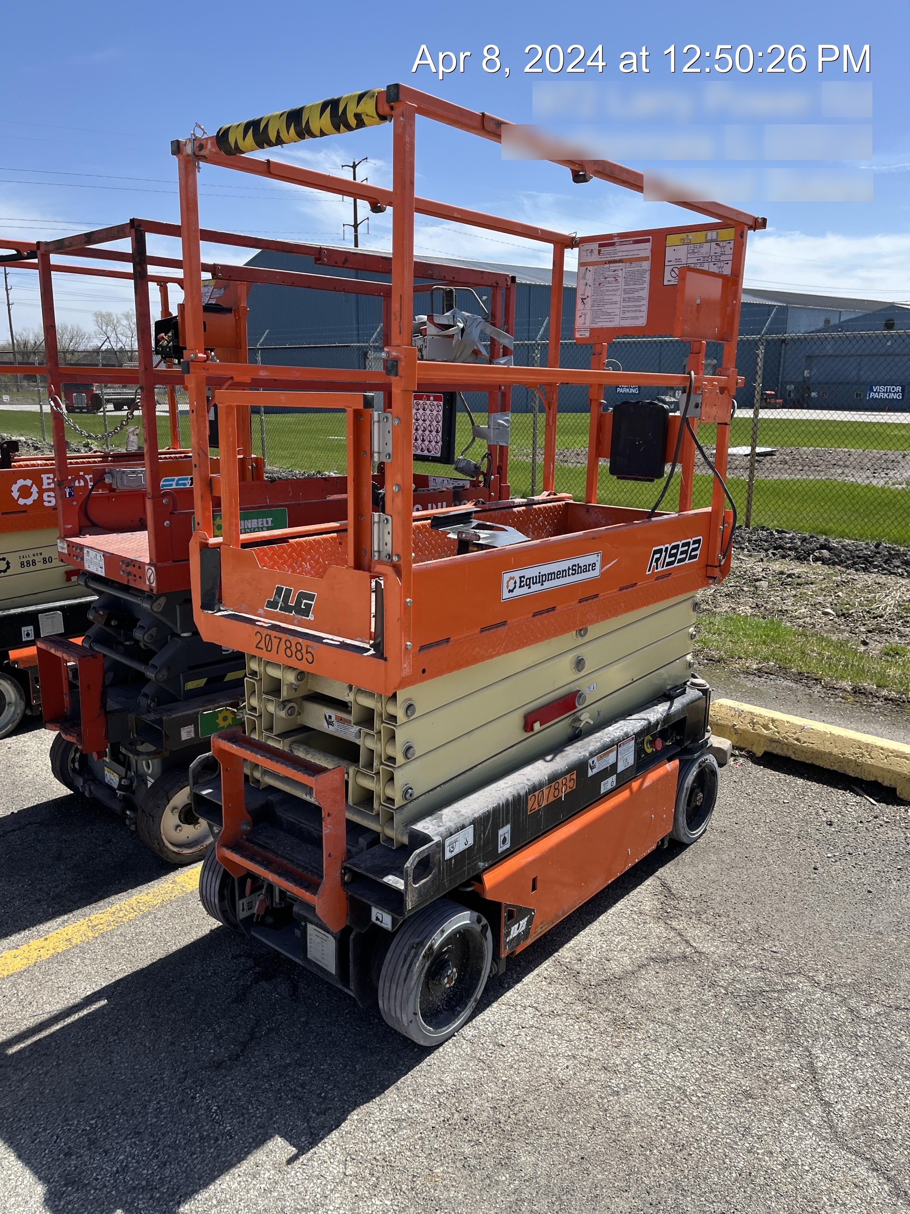 2022 JLG R1932