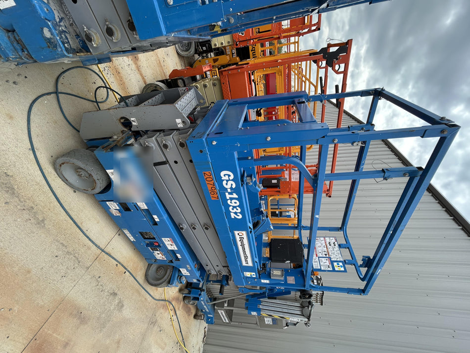 2022 GENIE GS-1932