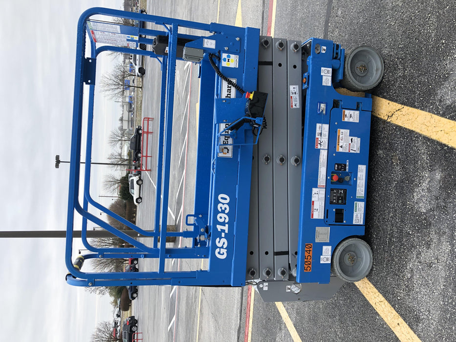 2019 Genie GS-1930 Fixed Rails with Chain Entry